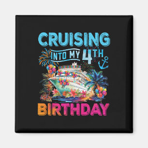 Íman Navegando Para a Viagem do Meu 4º Aniversário Cruz