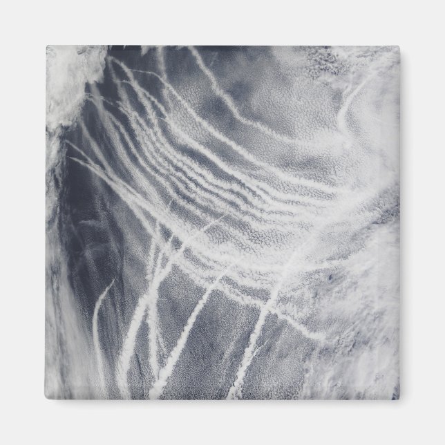 Íman Navio atravessa o oceano Pacífico norte (Frente)