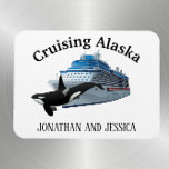 Íman Navio de Baleia Assassina de Orca do Alasca em Cru<br><div class="desc">Este design foi criado através da arte digital. Pode ser personalizado na área fornecida ou personalizado escolhendo o clique para personalizar a opção adicional e alterando o nome, as iniciais ou as palavras. Você também pode alterar a cor e o estilo do texto ou excluir o texto de um design...</div>
