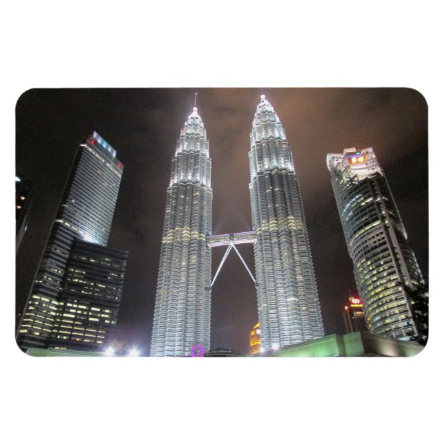 Íman noite de torre de kuala lumpur (Horizontal)