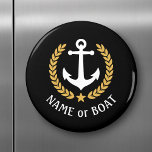 Íman Nome do barco Estilo Dourado Ancoragem Náutica Lau<br><div class="desc">Um ímã redondo personalizado com o nome do barco,  o nome da família ou outro texto desejado,  conforme necessário. Apresentando uma âncora náutica personalizada,  folhas de louros de estilo ouro e emblema de estrela em preto ou ajustando facilmente a cor primária para corresponder ao seu tema atual.</div>