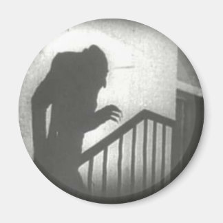 Íman Nosferatu rastejando as Escadas