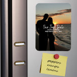 Íman Nosso Primeiro Encontro, Casal Foto de Aniversário<br><div class="desc">Nosso Primeiro Encontro, Casal Foto De Aniversário De Casamento, Magneta Moderna. Imagine comemorar seu aniversário de casamento comemorando a data específica do seu primeiro encontro. É a maneira perfeita de celebrar a sua viagem romântica. Personalize-o com a sua própria fotografia e detalhes. Entre em contato comigo para obter mais personalizações...</div>