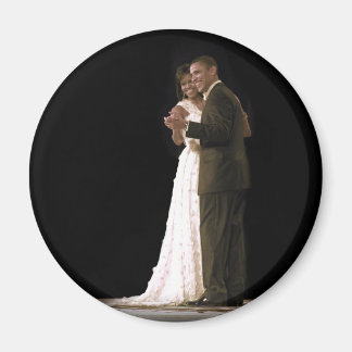 Íman O amor está no ar, o primeiro Casal dança