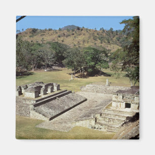 Íman O Ballcourt no quadrado principal, período