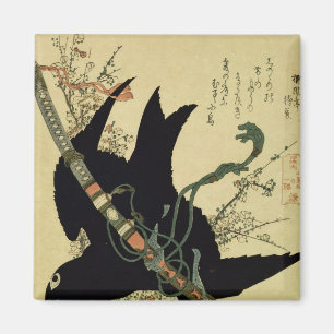 Íman O corvo pequeno com a espada do clã de Minamoto