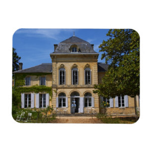 Íman O edifício principal do castelo, renovado por