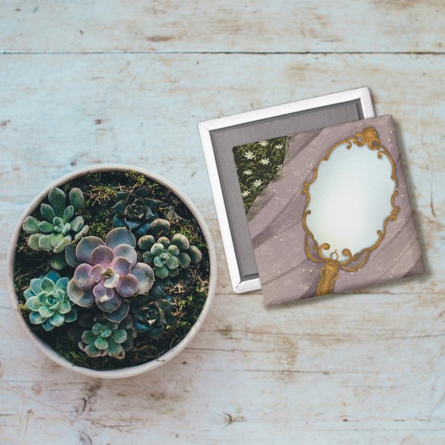 Íman O espelho I - Um espelho do Ouro na grama (Criador carregado)