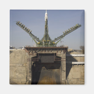 Íman O foguete de Soyuz é erigido na posição 3