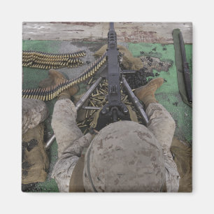 Íman O fuzileiro naval dos E.U. ateia fogo a uma