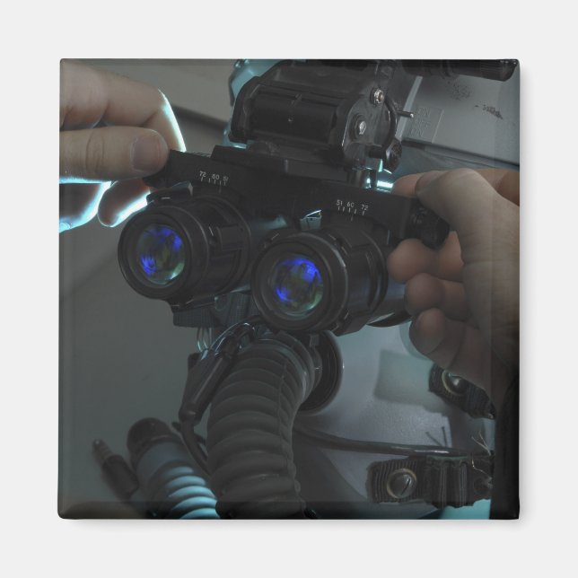 Íman O homem-ar ajusta o olho (Frente)