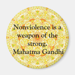 Íman O Nonviolence é uma arma do forte. - Gandhi