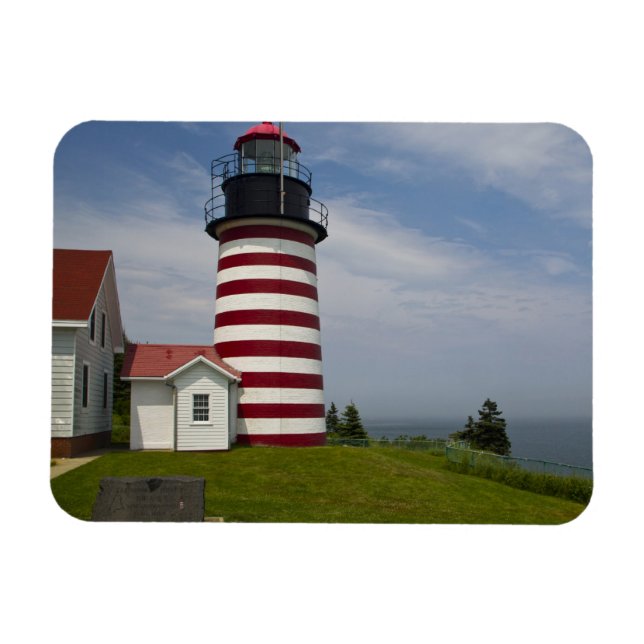 Íman O Parque Estadual do Farol West Quoddy Head é o (Horizontal)