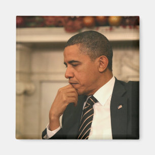 Íman O presidente Barack Obama reflete enquanto se reún