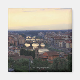 Íman O rio de Arno e o Ponte Vecchio em Florença,