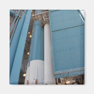 Íman O segundo motor contínuo do foguete é movido no