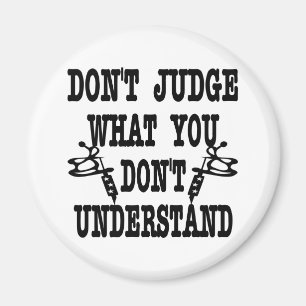 Íman O tatuagem não julga o que você não compreende