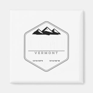 Íman Okemo Mountain Vermont Graphic Snowboard T Shirt