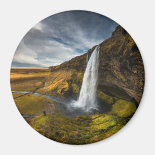 Íman Opinião bonita da paisagem de Seljalandsfoss