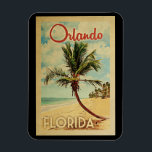 Íman Orlando Palm Tree Viagens vintage<br><div class="desc">Um impressão de arte moderno do século médio único,  Orlando Florida,  no estilo de poster viagens vintage. Ele apresenta uma palmeira curva na praia arenosa com oceano sob um céu azul nublado.</div>