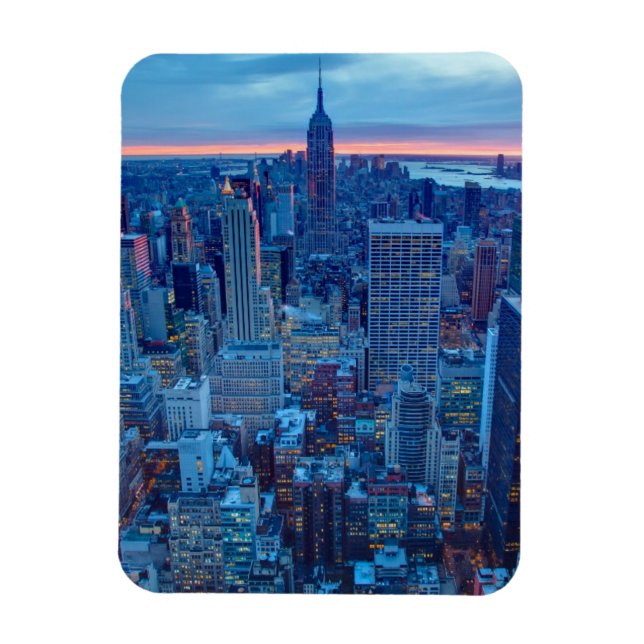 Íman Os arranha-céus de Manhattan estão iluminados (Vertical)