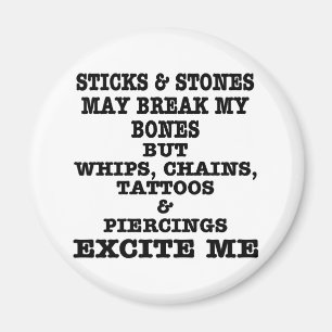 Íman Os tatuagens & as perfurações das correntes dos