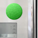 Íman Padrão brilhante de malha geométrica verde-claro<br><div class="desc">O padrão geométrico brilhante do gradiente verde claro da malha geométrica triângulos brilhantes ombre. Legal malha geométrica do triângulo moderno com design de gradiente verde-claro a verde-escuro.</div>