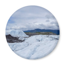 Paisagem Glacial Ártica com Neve e Picos