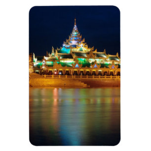 Íman Palácio de Karaweik, Yangon, Burma, Myanmar