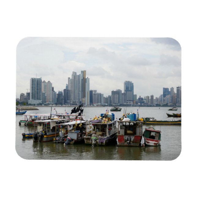 Íman Panamá City Skyline Com Barcos De Pesca (Horizontal)