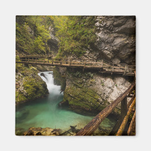 Íman Passagem de madeira através da garganta do