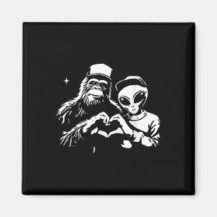 Íman Pé Grande E Alienígena Coração Mãos Namorados Engr