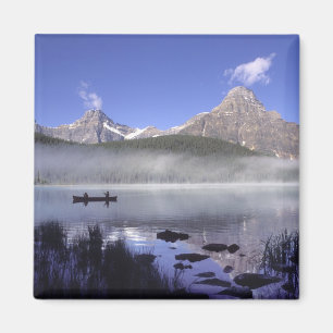 Íman Pescadores em canoa no Lago Waterfowl, Banff