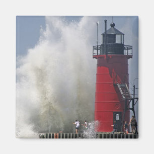 Íman Pessoas sobre o relógio de molas grandes quebrand