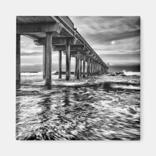 Íman Pier em preto e branco ao amanhecer, Califórnia