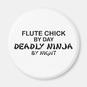 Íman Pintinho Ninja mortal da flauta em a noite