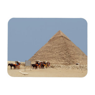 Íman Pirâmide de Khafre e uma sequência de carruagens
