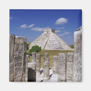 Íman Pirâmide de Kukulcan como visto do grupo de