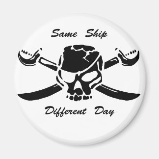 Íman Pirates Jolly Roger Mesma Nave Diferente Dia