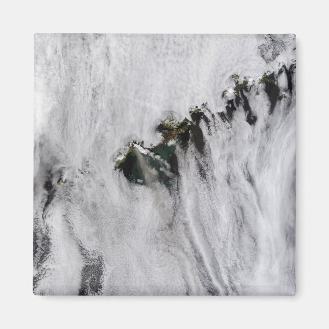 Íman Plumas do vulcão Okmok, Ilhas Aleutas (Frente)