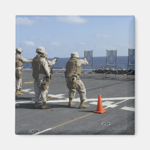 Íman Polícia militar treina com Berretta M9