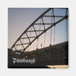 Íman Ponte ao crepúsculo