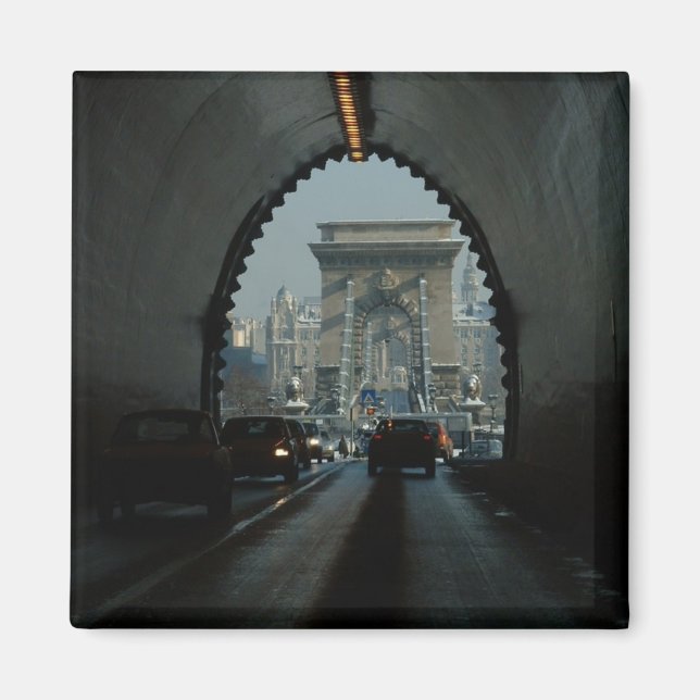 Íman Ponte da Cadeia de Budapeste (Frente)