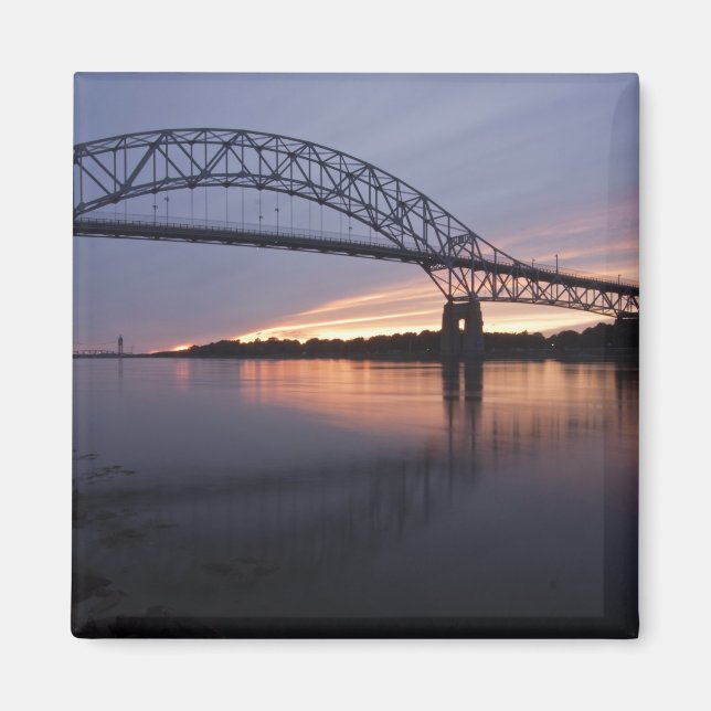 Íman Ponte Sagamore sobre o canal de Cape Cod, (Frente)