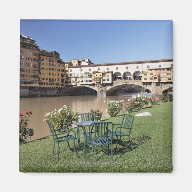 Íman Ponte Vecchio e mesa ao longo de Arno Rive (Frente)