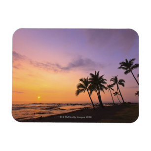 Íman Por do sol na baía de Kahaluu em Kona, Havaí 2