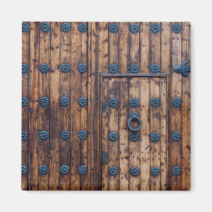 Íman Porta Pequena Antiga Dentro De Portas Grandes
