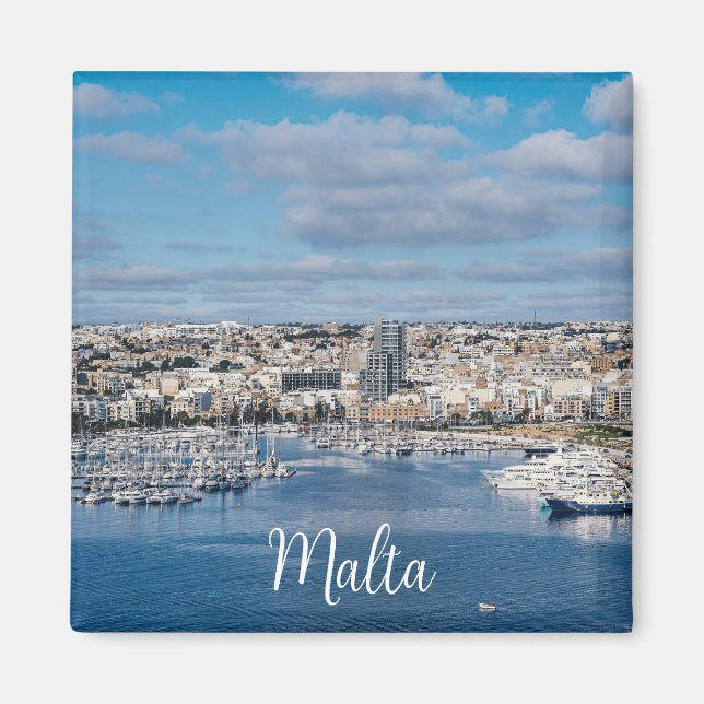 Íman Porto de Sliema com edifícios modernos e barcos (Frente)