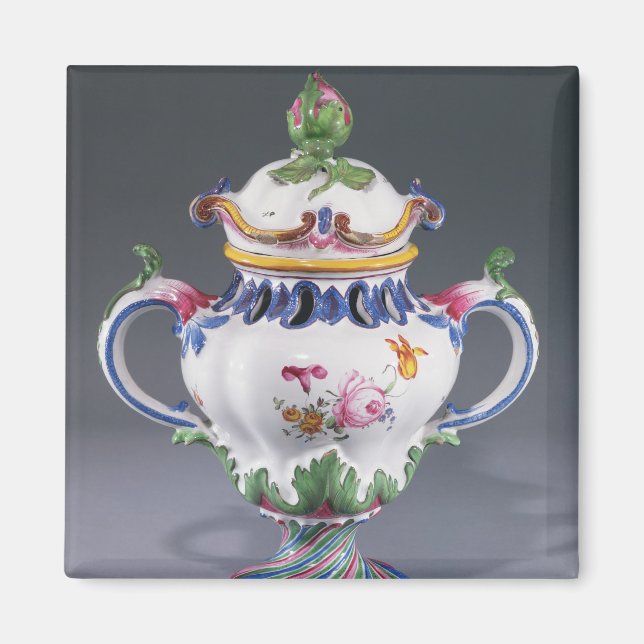 Íman Pote-pourri Vase, fabricado em Estrasburgo, c.1754 (Frente)