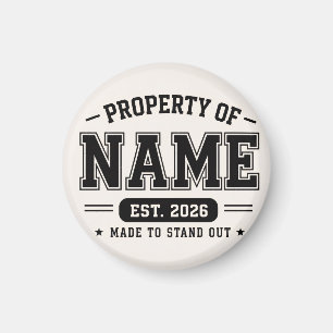 Íman Propriedade Personalizada do Nome – Estilo Varsity
